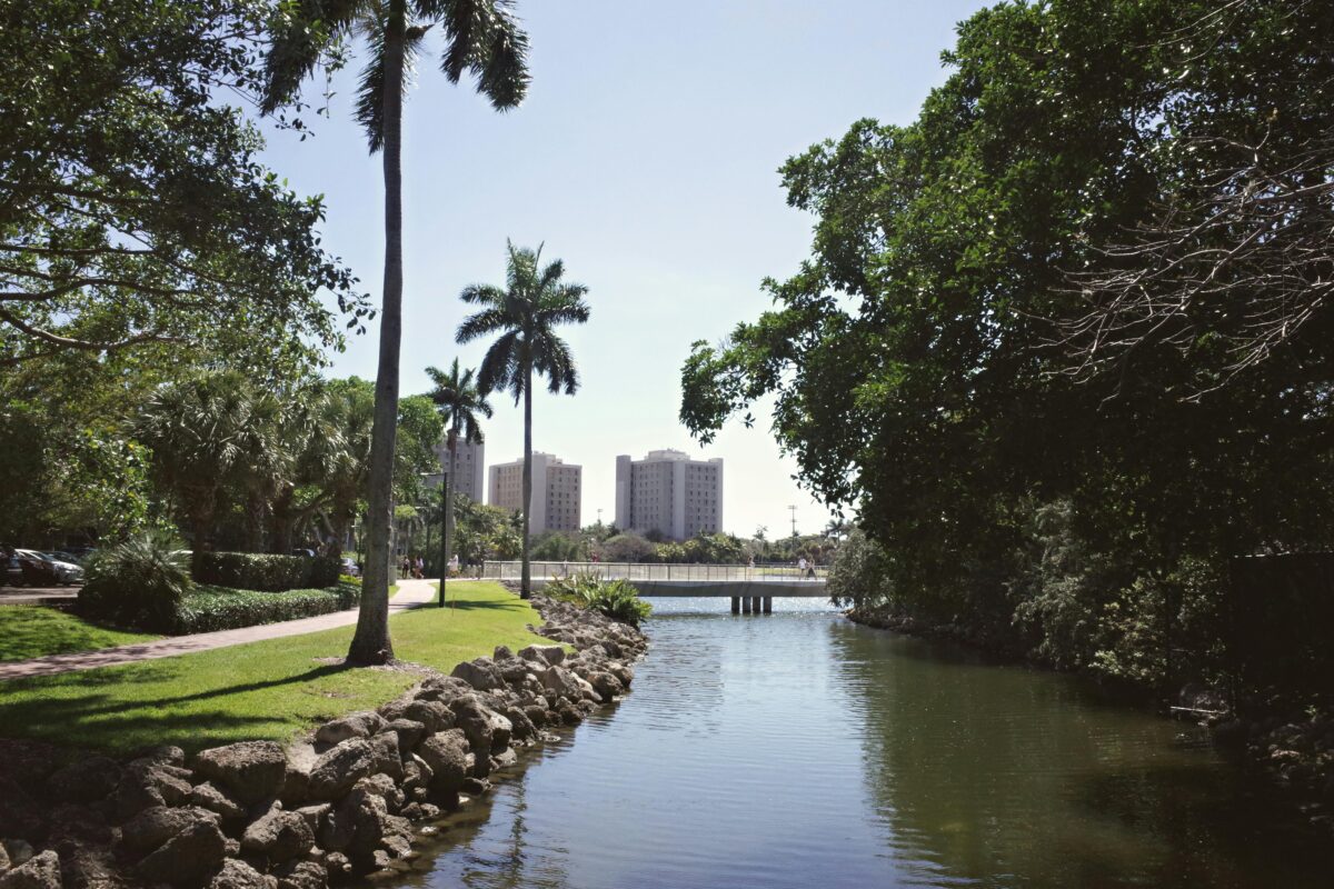 Can I live off 50k a year in Florida?